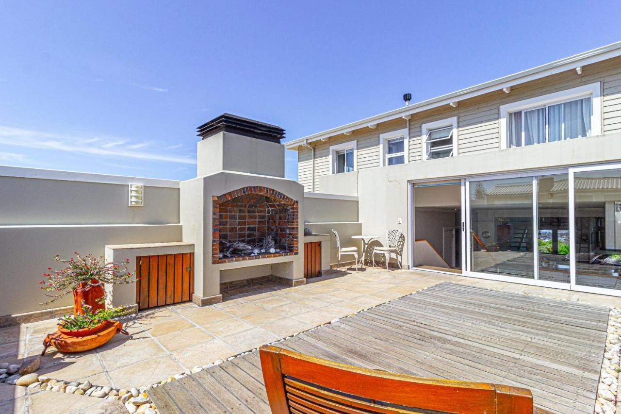 138 Marine Beachfront Guesthouse Hermanus Εξωτερικό φωτογραφία