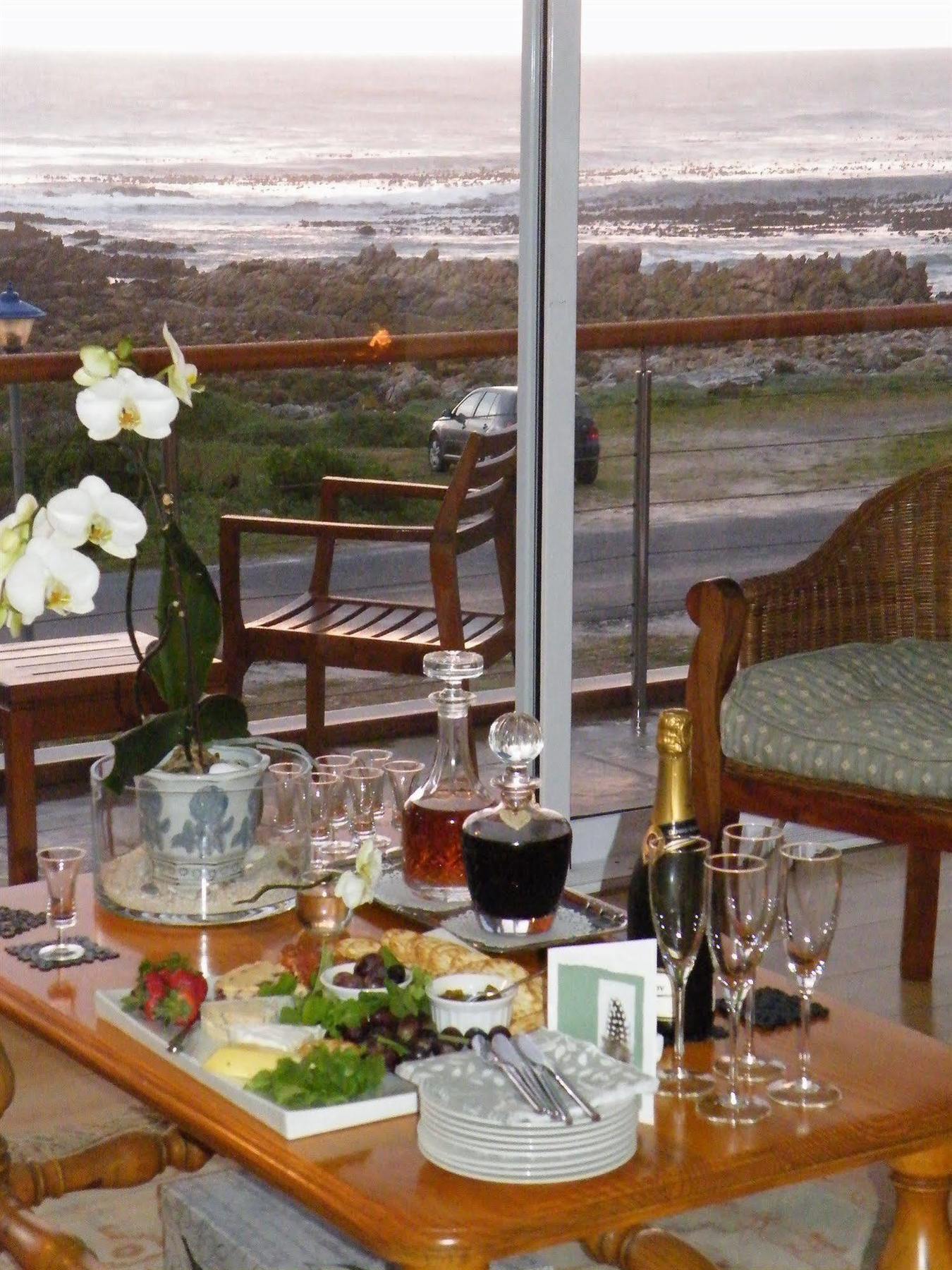 138 Marine Beachfront Guesthouse Hermanus Εξωτερικό φωτογραφία
